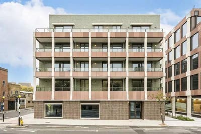 Modern 1-bed flat available in Camden Town Main Photo