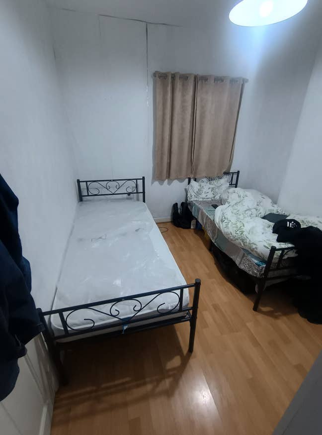 Sharing room Available in Upton Park Main Photo