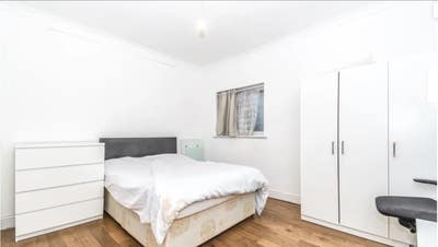 Large Rooms in a Great House Share Main Photo