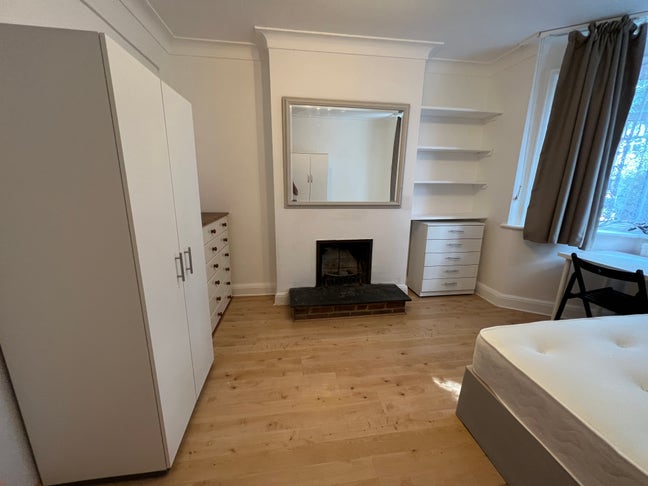 Single room •Golders Green  Main Photo