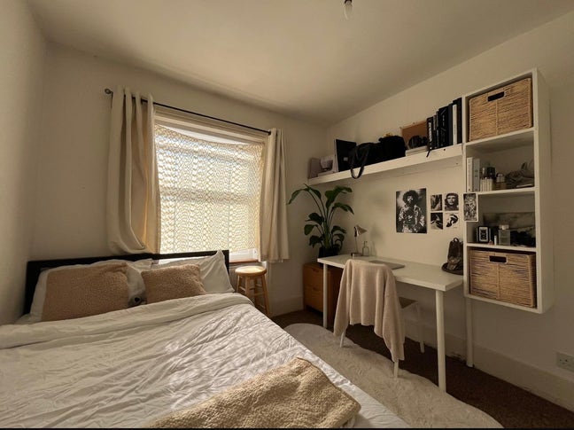 Surbiton Road Double Room for Rent Main Photo