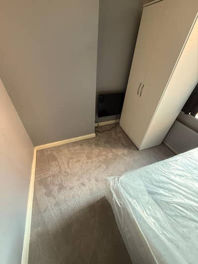 Apartment in Glenfield Road Leicester LE36AT Main Photo