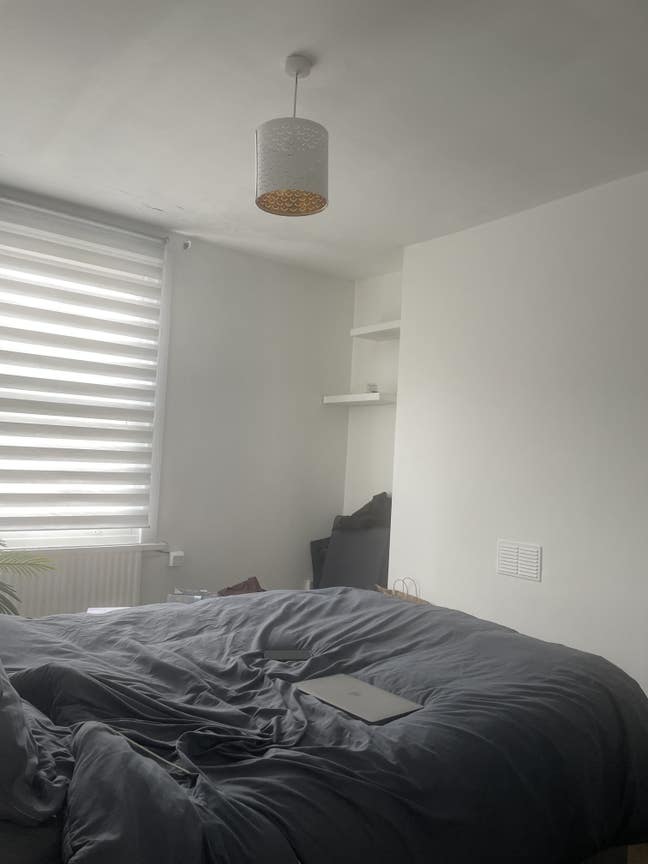 Double Bedroom Available from Now-Flexible Move In Main Photo