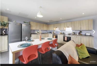  private bedroom, bathroom Main Photo