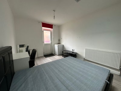 Double room for rent Main Photo