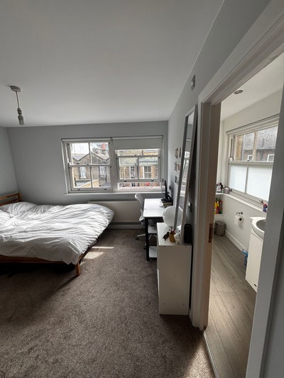 Beautiful Sunny Ensuite in London Fields/ Hackney  Main Photo