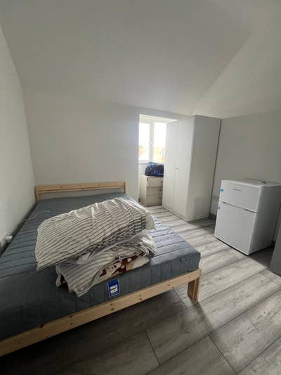 Studio Flat in Slough, SL12RW  Main Photo