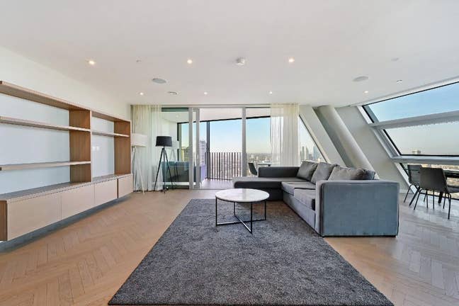 HUGE 2bed2bath Elephant and Castle Paronamic View  Main Photo