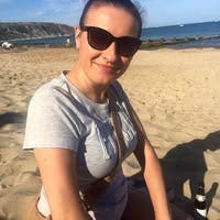 Professional female looking for a Room  Main Photo