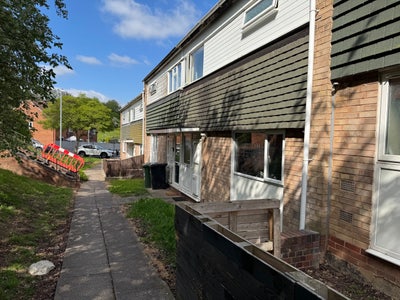 Single room in Romanian house Main Photo