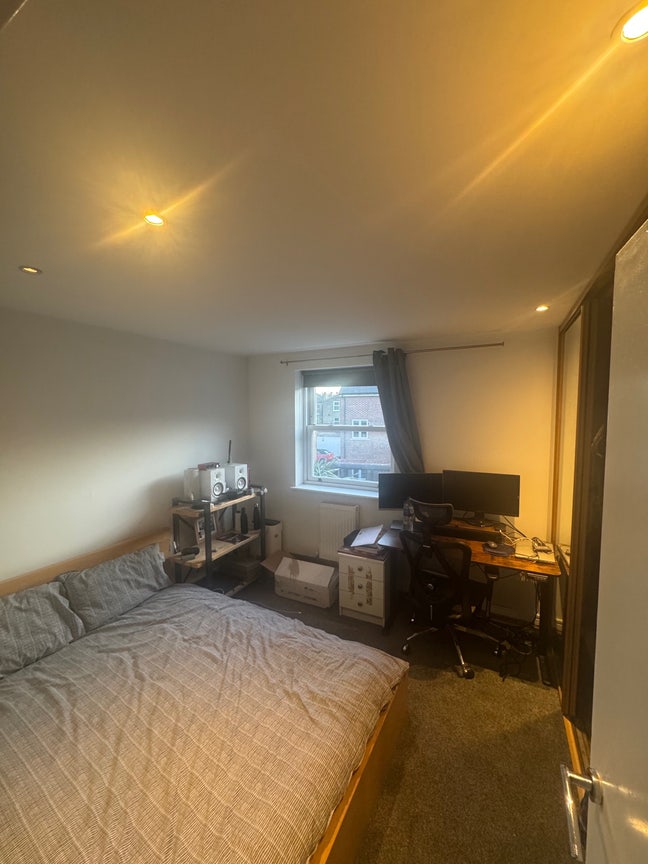 Spare room in Brixton / Herne Hill Main Photo