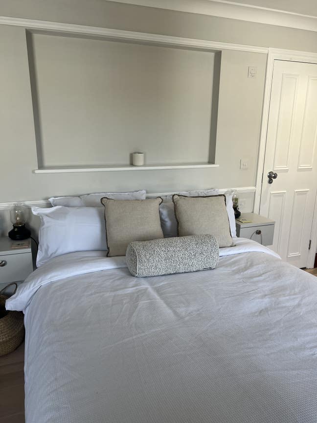 Large sunny room in Wandsworth town house  Main Photo