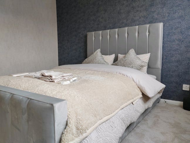 New double sized room available in thornbury  Main Photo