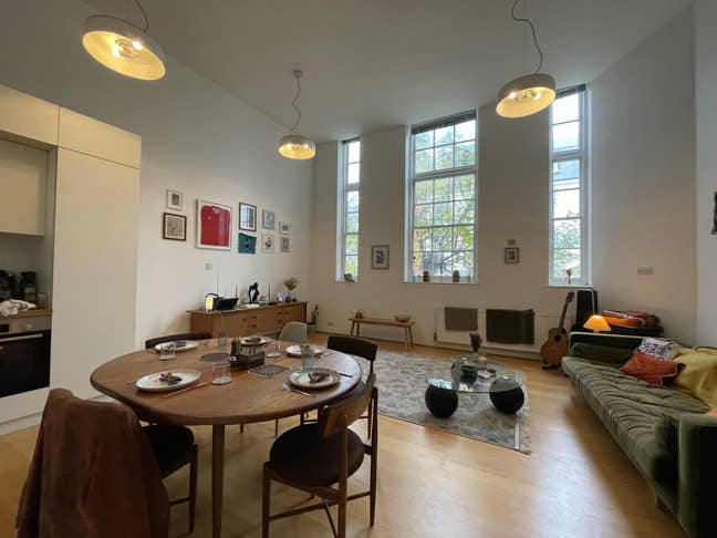 Mezzanine Room in 2 Bed Flat, Cambridge Heath (E2) Main Photo