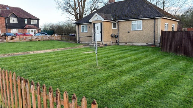 Charming 3-Bed Bungalow in the Hertfordshire Hills Main Photo