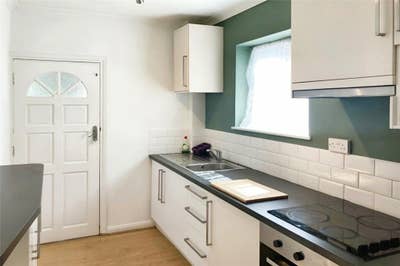 4 Bedroom Spacious House, Loughbourgh Main Photo