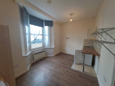 Studio Room Available – Park Lane, N17 Main Photo