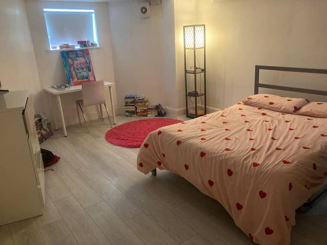 Spacious Double Room in Sociable House Share Main Photo