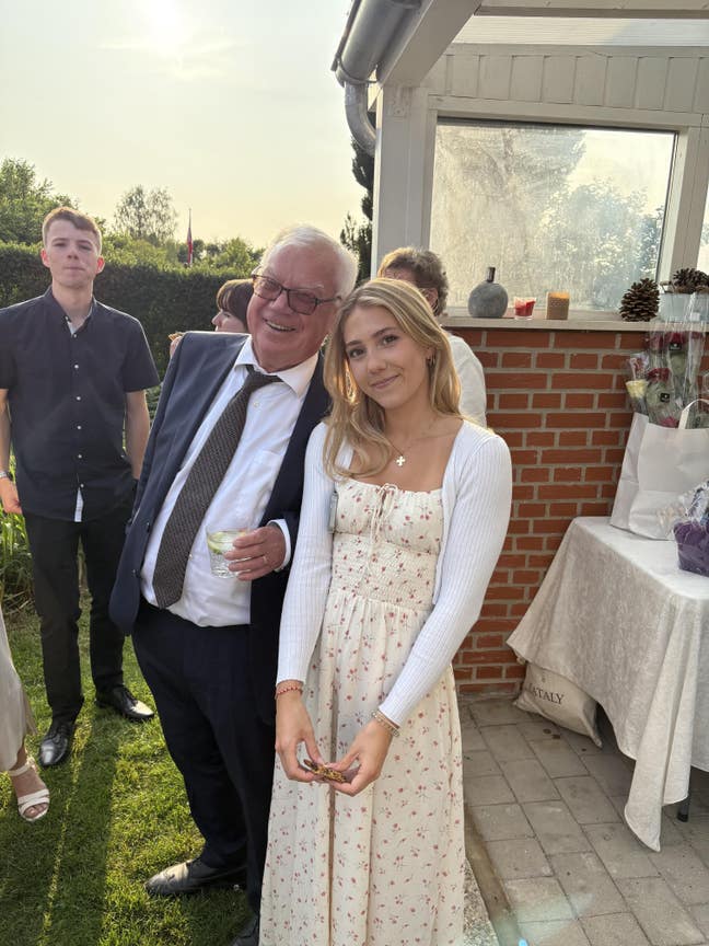 Professional Female seeks a double room Main Photo