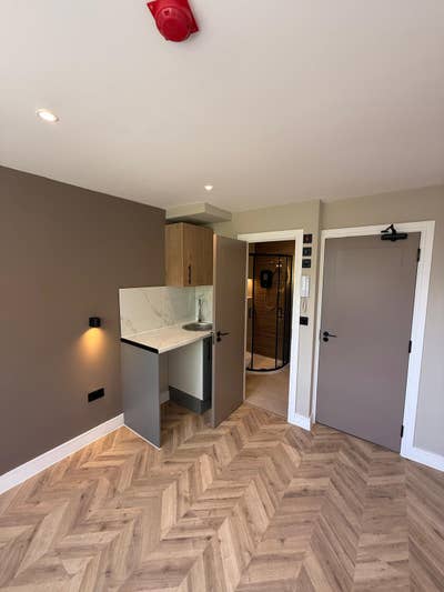 Modern Studio Room – Blackwell Close, E5 Main Photo