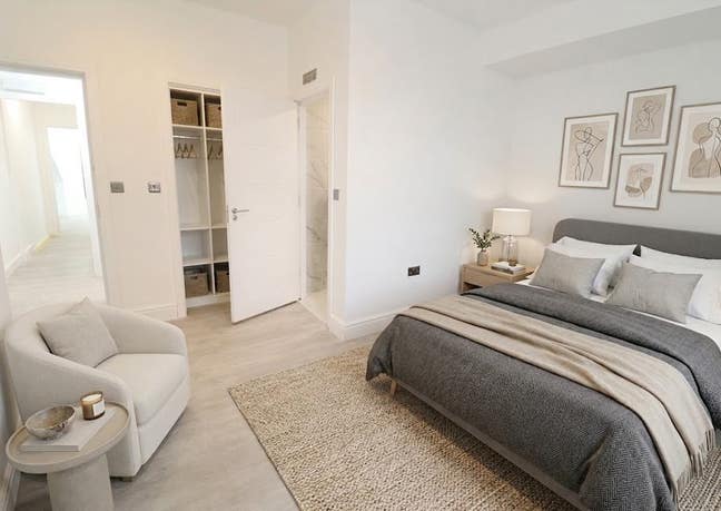 ⚡Master Ensuite + Double Room by Dlr &pound; Elizabeth ⚡ Main Photo