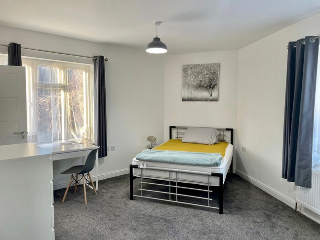 ✨Is Your Room Too Hot???.. We Have Cool Rooms✨ Main Photo