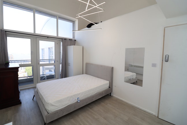 Massive Ensuite Room _Modern Flat~SE18 Woolwich Main Photo