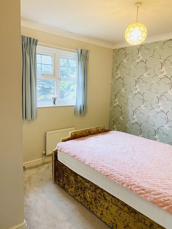 Big Double Room, Own Bathroom with Private Access Main Photo