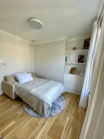 Living Room & Private Kitchen – Earl’s Court Road  Main Photo