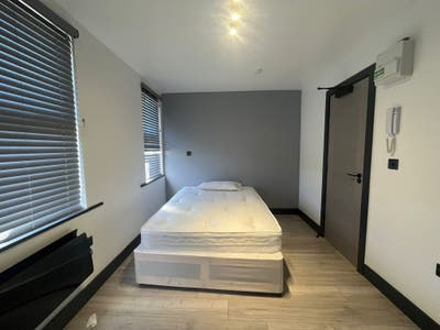 DSS - Studio Flat Available in Pinner Harrow HA3 Main Photo