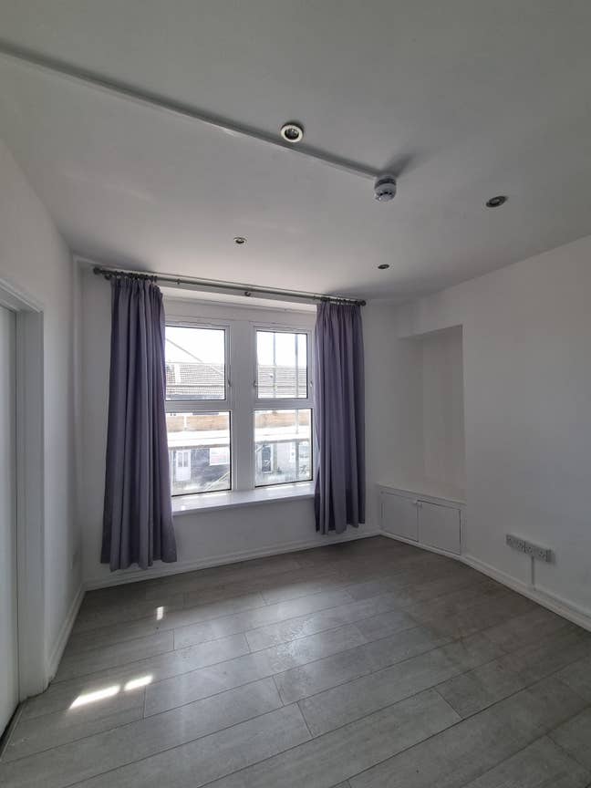 ✨ Stylish 2-Bed Flat in Central Swansea SA1 Main Photo