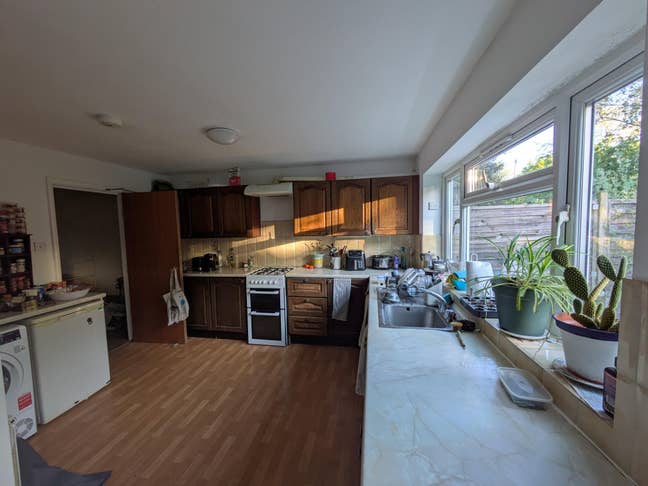 Double Bedroom in Iffley  Main Photo