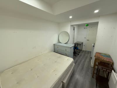 DSS - Studio Flat Available in Hackney E5 Main Photo