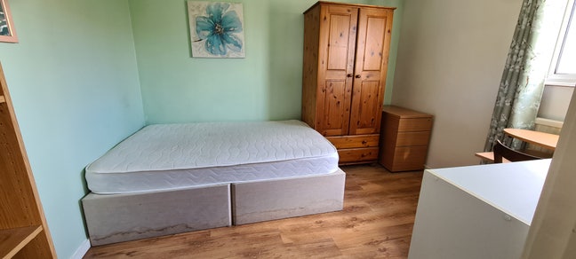 Double sized room Main Photo