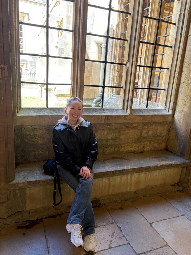 Looking for a clean room in Zone1-2 for Japanese  Main Photo