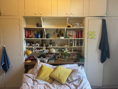 Bright double room in friendly house  Main Photo