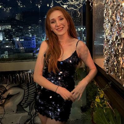 Hi!  I've recently moved back to the UK afte... Main Photo