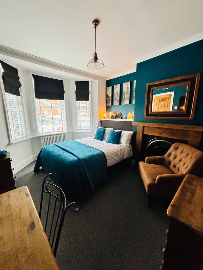 En-suite Bedroom Main Photo