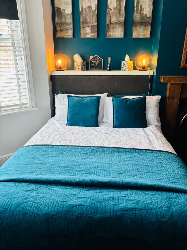 En-suite Bedroom Main Photo