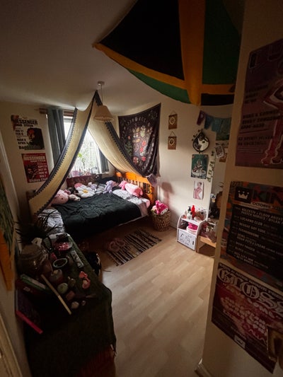 Double Room Leith Walk Main Photo