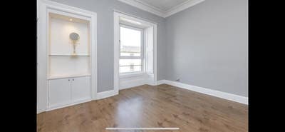 Double bedroom in prime location near Meadows Main Photo