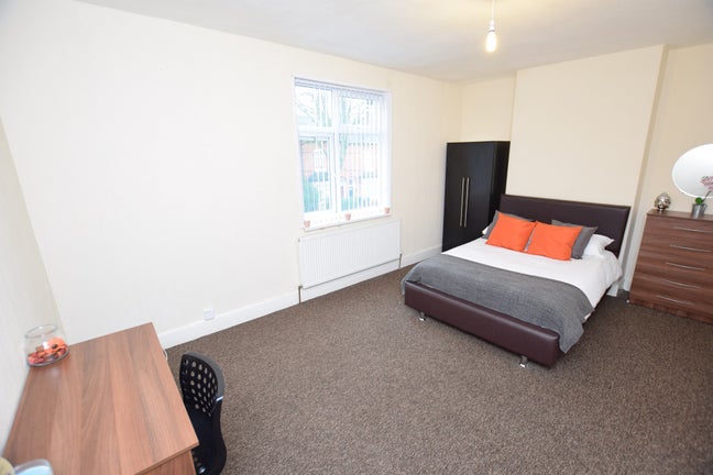 💥Supported Housing 2 Rooms Available Now Main Photo