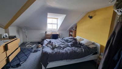 Lovely Room in Kentish.  Main Photo