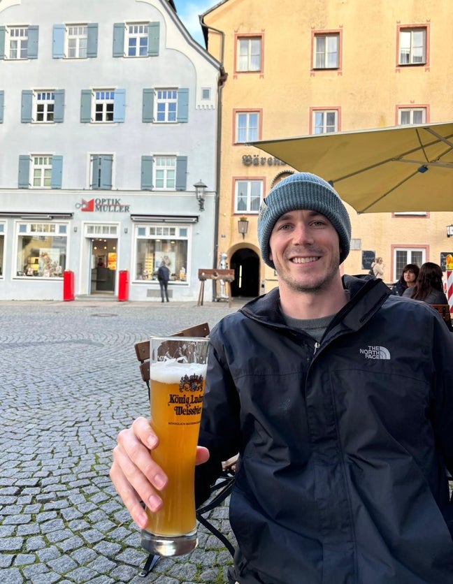 3 guys looking for a 4 bed/4th person to join Main Photo