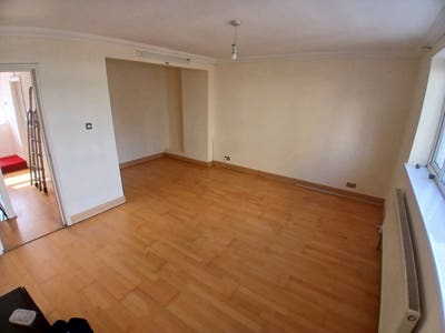Two Double Bedroom Property in Thornton Heath Main Photo