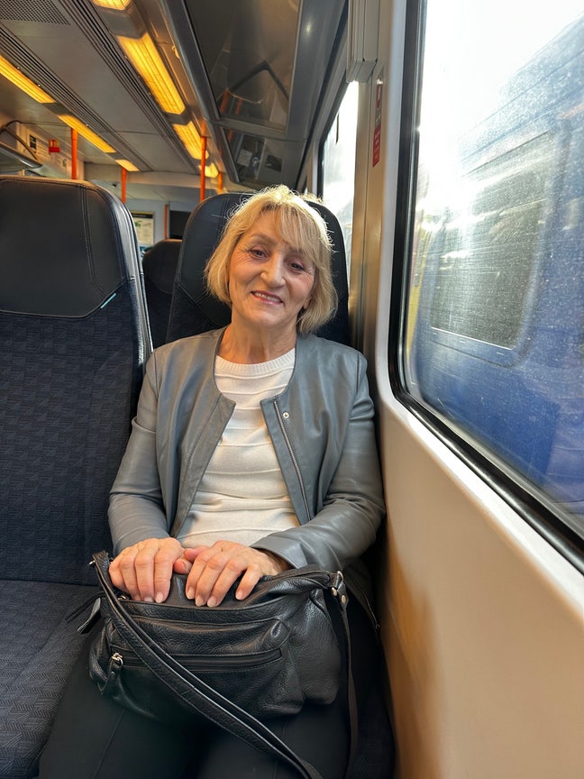 Rent a Room/ Share the Property  Main Photo