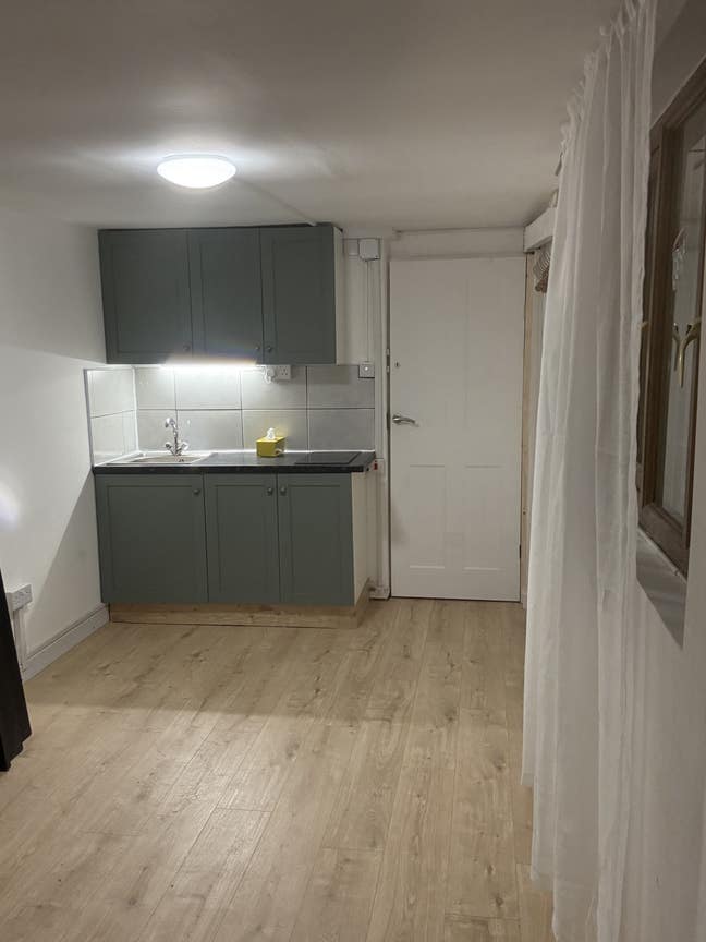 1 bed newly furnished apartment  Main Photo