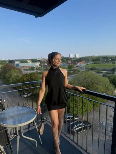 Female professional 27 looking for double room😊 Main Photo
