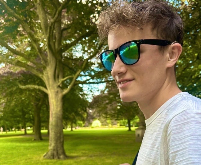 (21) looking for friendly house share Main Photo