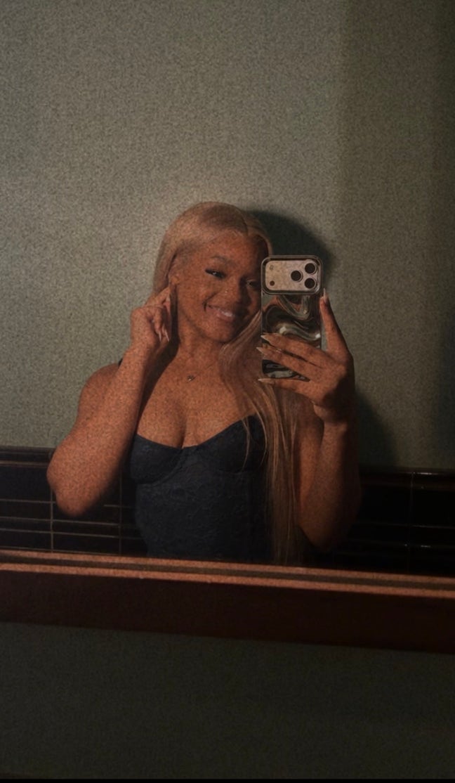 21 year old Female seeks a single or double room Main Photo